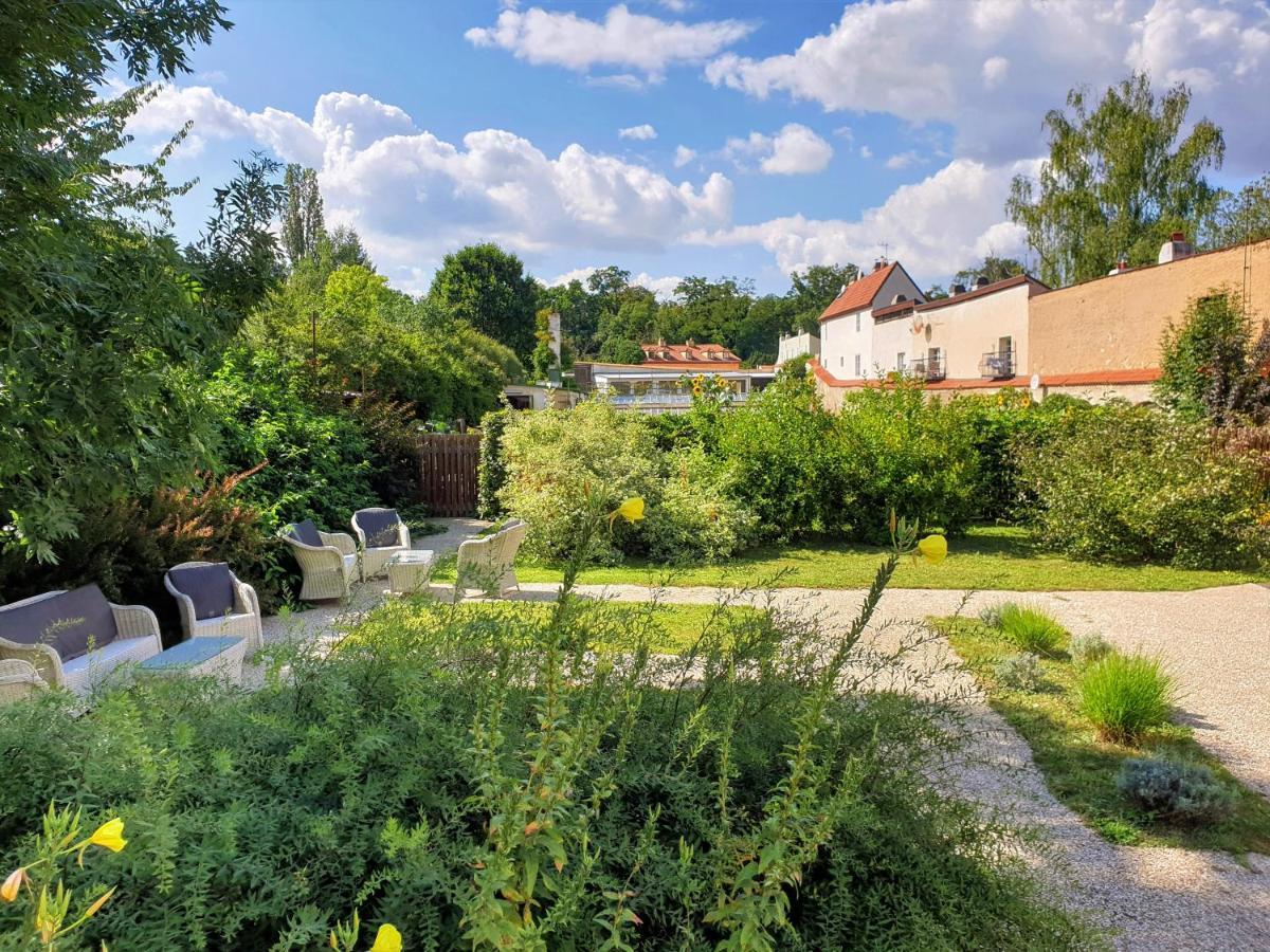 Garden Residence Prague Castle Esterno foto