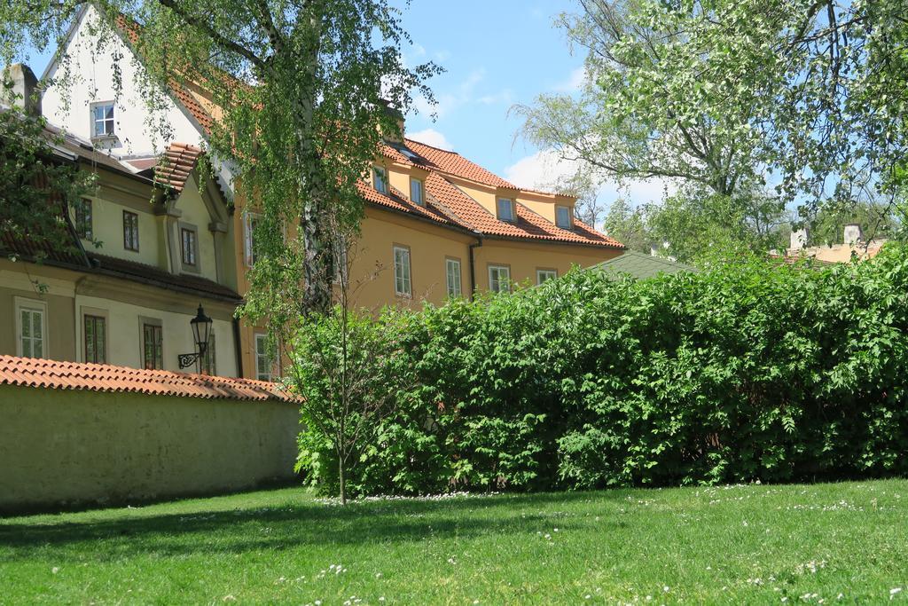 Garden Residence Prague Castle Esterno foto